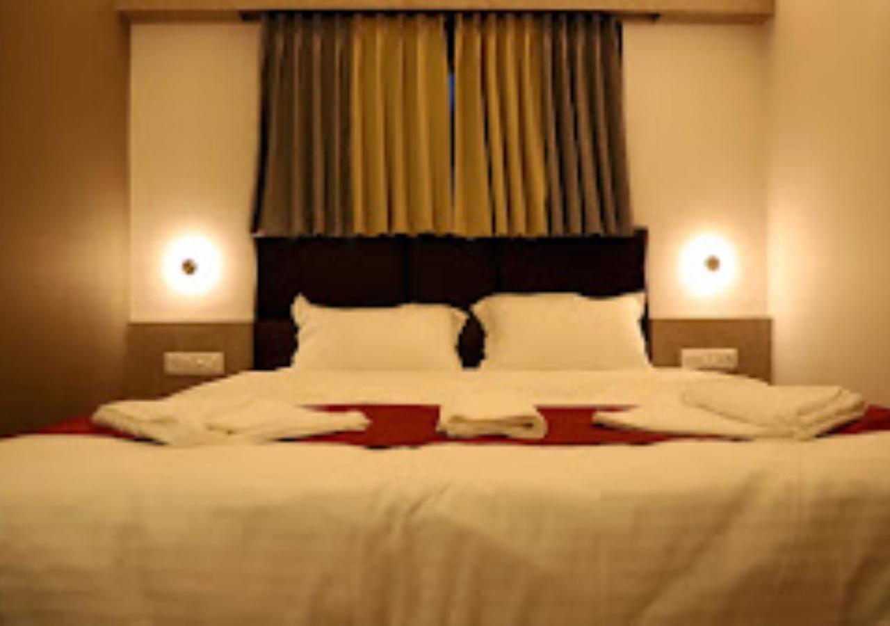 Lotus Lodge Kalmath Kankavali 外观 照片